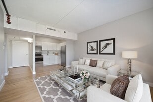 Madison Tower (55+) in Stockton, CA - Building Photo