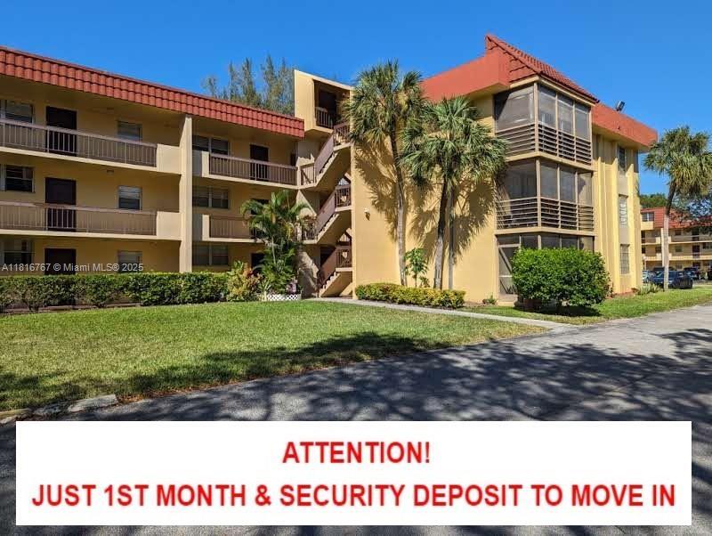 3390 Foxcroft Rd in Miramar, FL - Building Photo
