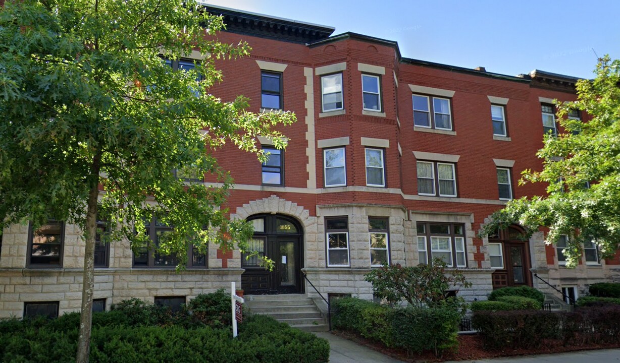1855 Beacon St, Unit 1 in Brookline, MA - Building Photo