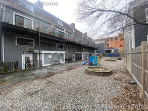 15 Suffolk St, Unit 1 in Cambridge, MA - Foto de edificio - Building Photo