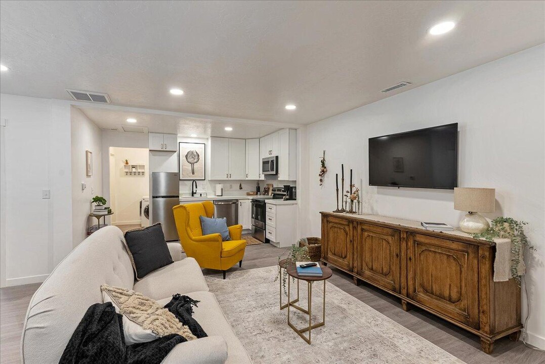 151 W Mead Ave in Salt Lake City, UT - Building Photo