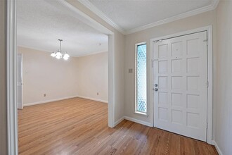 807 Seacliff Dr in Houston, TX - Foto de edificio - Building Photo