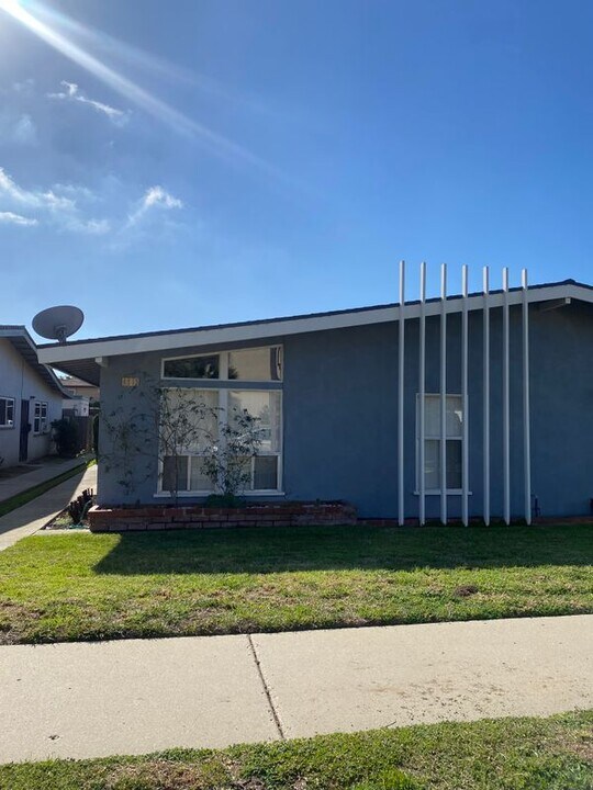 3374 Rexford St in Ventura, CA - Building Photo