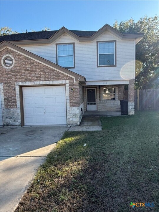 104 Kings Ct in Killeen, TX - Building Photo