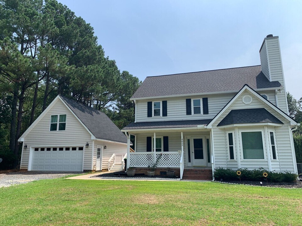 4833 Frankie Rd in Fuquay Varina, NC - Building Photo