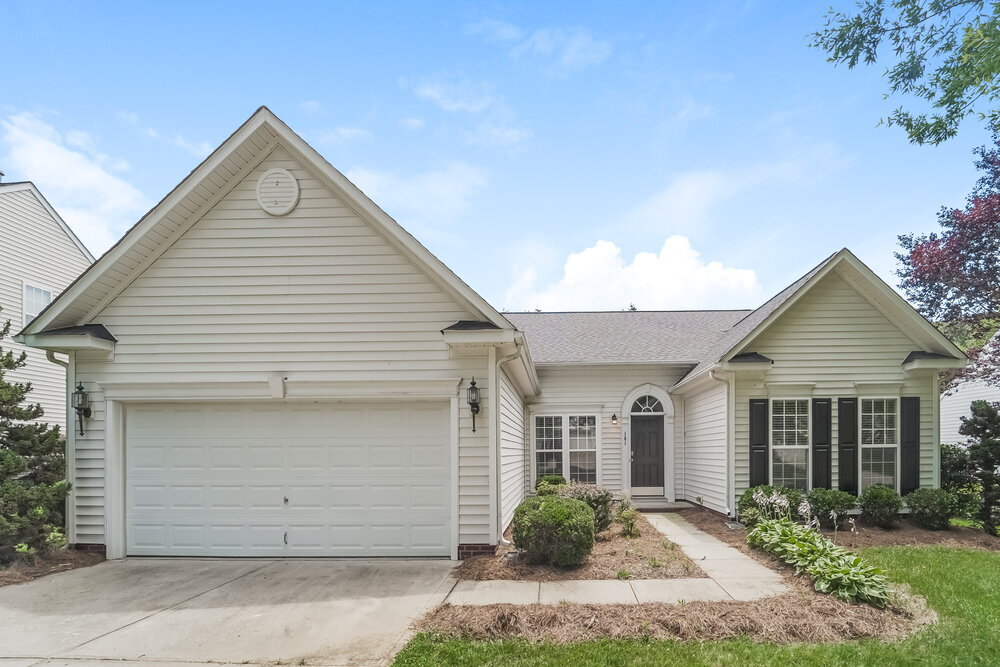 161 Shephard Hill Dr in Mooresville, NC - Foto de edificio