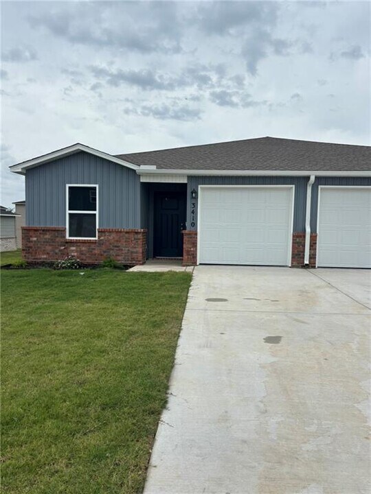 3410 SW Adoration St in Bentonville, AR - Building Photo