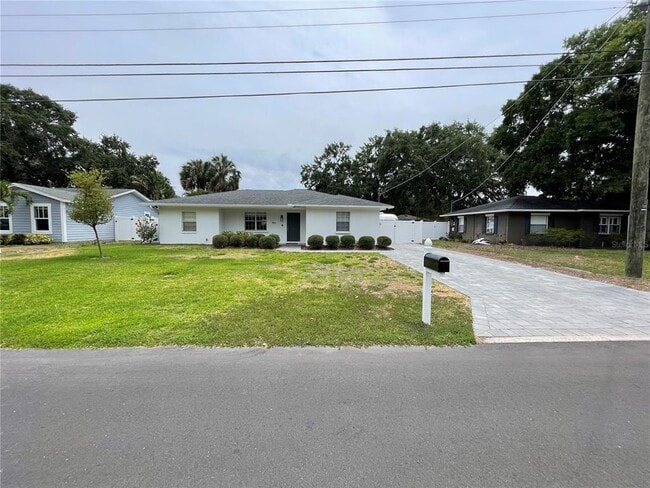 property at 3912 W San Miguel St