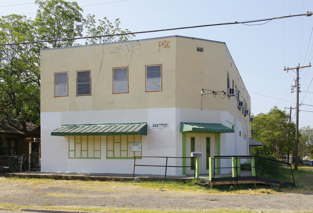 Cuellar Apartments in San Antonio, TX - Building Photo