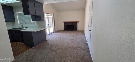 44244 Fig Ave in Lancaster, CA - Building Photo - Building Photo