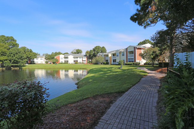 Chesapeake Apartments in Clearwater, FL - Foto de edificio - Building Photo