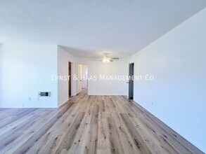 333 Junipero Ave in Long Beach, CA - Building Photo - Building Photo