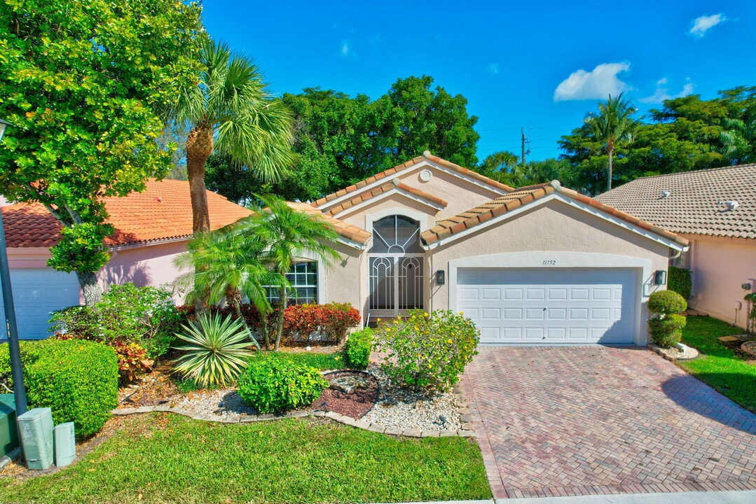 11752 Dove Hollow Ave in Boynton Beach, FL - Building Photo
