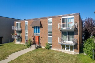 3511 15 St SW in Calgary, AB - Building Photo