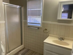 1428 1/2 W Harry St in Wichita, KS - Building Photo - Building Photo