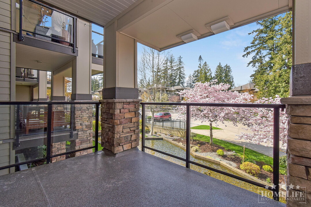 15185-15136 36 Ave in Surrey, BC - Building Photo