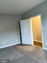 49 S Kresson St in Baltimore, MD - Foto de edificio - Building Photo