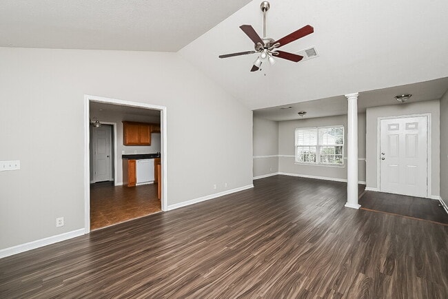 7313 Ole Nottingham Dr in Nashville, TN - Building Photo - Building Photo