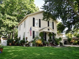 1708 S Robertson Ave in Tyler, TX - Building Photo
