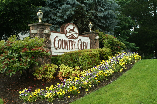 Country Glen Apartments photo'