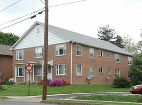 405 S High St in Selinsgrove, PA - Building Photo