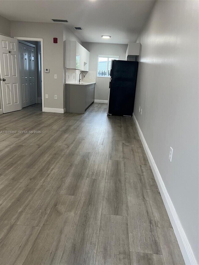 1901 Johnson St in Hollywood, FL - Foto de edificio - Building Photo