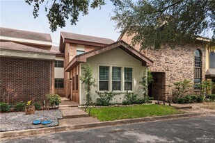 2113 S 6th St in McAllen, TX - Building Photo