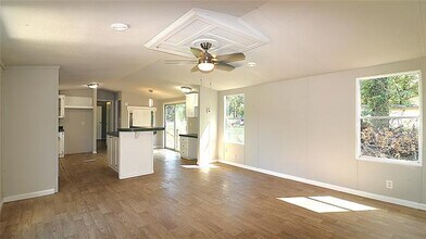 112 Private Rd 483 in Hillsboro, TX - Building Photo - Building Photo