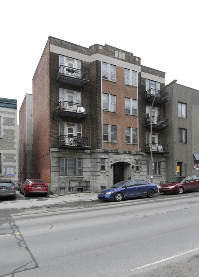 3800 Duquette Blvd in Montréal, QC - Building Photo - Primary Photo