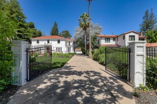 939 University Ave in Palo Alto, CA - Building Photo - Building Photo