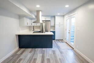 9613 S 170 E in Sandy, UT - Building Photo