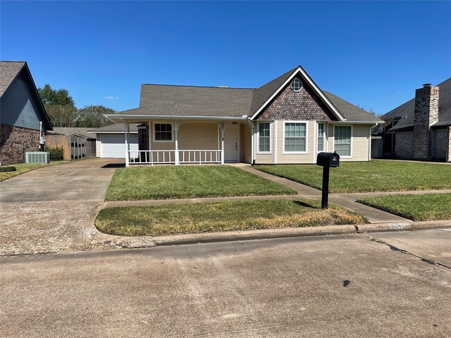 property at 302 Yorkshire Ct