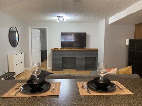 8239-893A 93a Ave NW in Edmonton, AB - Building Photo - Building Photo