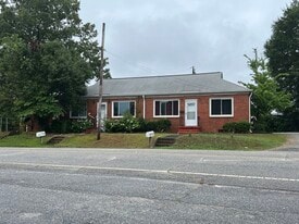 1600 Easley Bridge Rd, Unit A in Greenville, SC - Building Photo