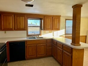 3003 W Redwood Ave in Sallisaw, OK - Building Photo - Building Photo