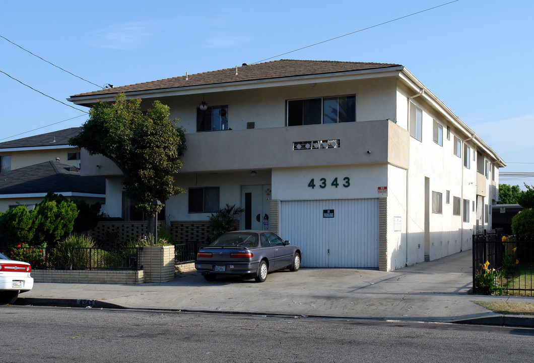 4343 W 142nd St in Hawthorne, CA - Building Photo