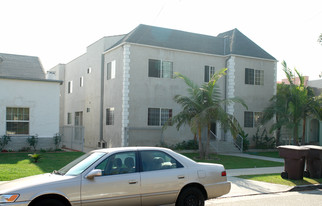 1128 E Maple St Apartments