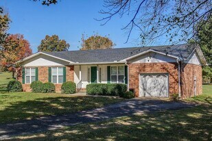 4165 Hawkins Dr in Westmoreland, TN - Building Photo