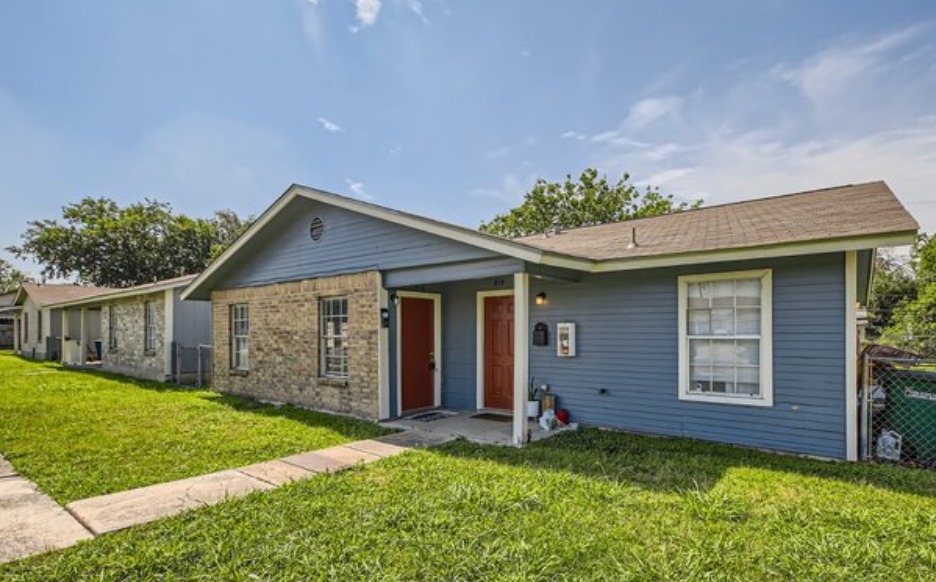 816 W Olmos Dr in San Antonio, TX - Building Photo