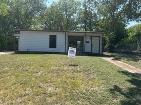 910 Evergreen Dr in Killeen, TX - Building Photo