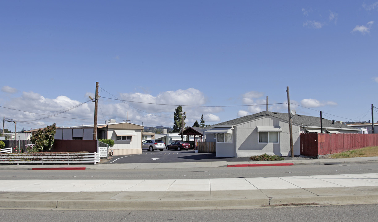 Wishing Well Mobile Home Park in Castro Valley, CA - Building Photo