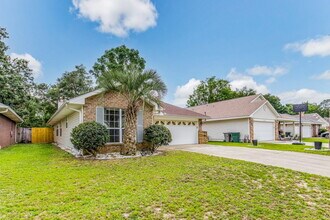 8004 Cayenne Way in Pensacola, FL - Foto de edificio - Building Photo