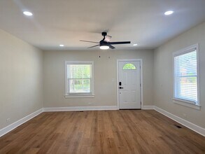 114 E Club Blvd in Durham, NC - Building Photo - Building Photo