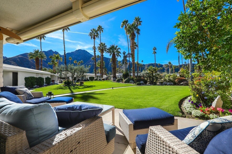 45705 Hopi Rd in Indian Wells, CA - Foto de edificio