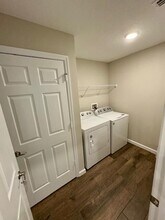 202 SW Aldoro Pl in Port St. Lucie, FL - Building Photo - Building Photo