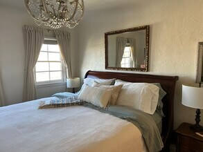 1294 Boynton St, Unit Upper House in Glendale, CA - Foto de edificio - Building Photo