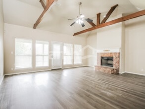 9830 East 119th Pl S in Bixby, OK - Foto de edificio - Building Photo