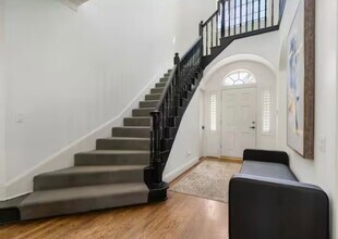 2133 Bering Dr in Houston, TX - Building Photo - Building Photo