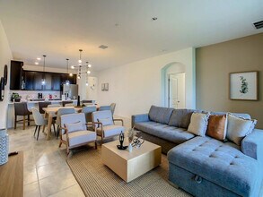 9335 Sommerset Hills Dr in Davenport, FL - Building Photo - Building Photo