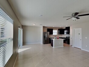 1660 Aspen Ave in Davenport, FL - Building Photo - Building Photo